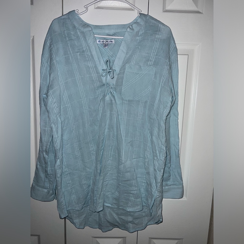 Southern tide blouse women’s size S Light blue